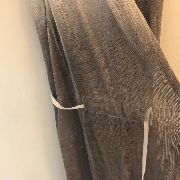 Sarah pacini linen wrap top.  One size - Picture 9 of 13